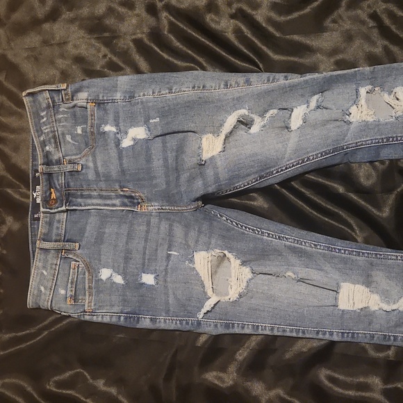 Hollister Jeans - Picture 7 of 15
